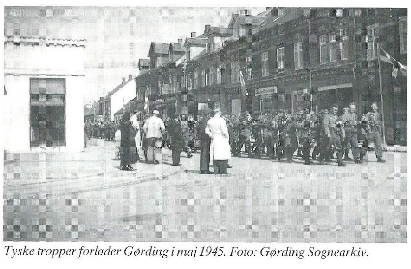 Tyske tropper forlader Gørding - maj 1945